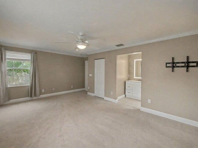 Building Photo - 5884 NW 49th Ln