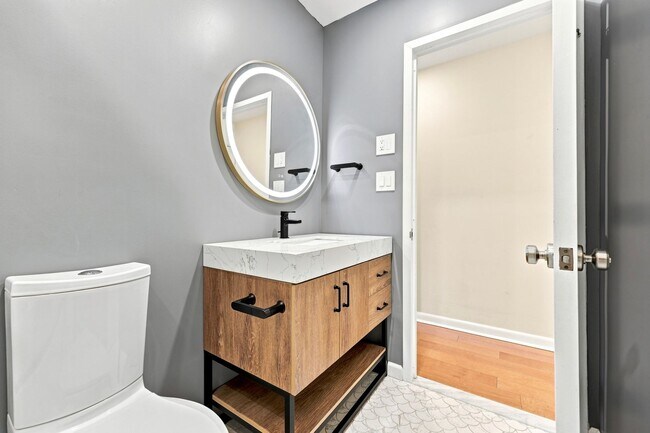 Building Photo - Beautifully Renovated 2-Bedroom, 2-Bath at West Terrace