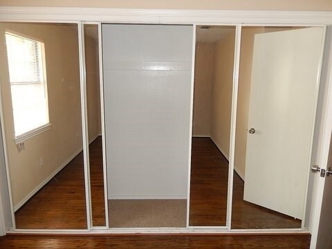 Building Photo - 10818 Sharondale Ln