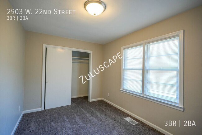 Building Photo - 2903 W 22nd St