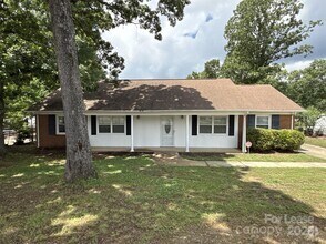Building Photo - 6421 Mill Grove Rd