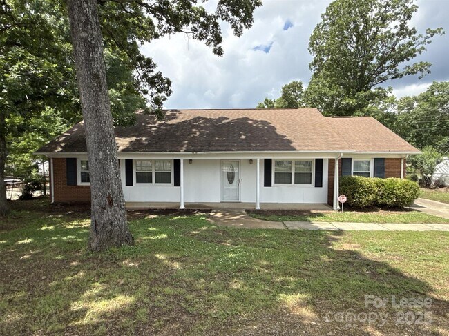 Primary Photo - 6421 Mill Grove Rd