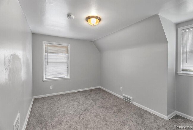 Building Photo - 12702 Kelly Rd