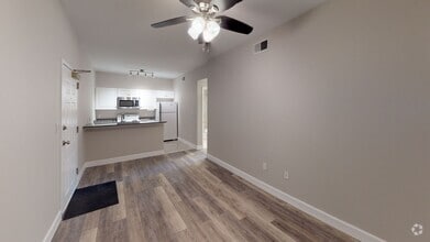Building Photo - University Towers- 3 bedroom/ 2 bath Apart...