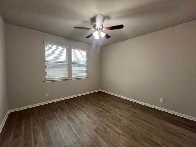 Building Photo - Beautiful 3/2 Single Story Home in Cibolo, TX