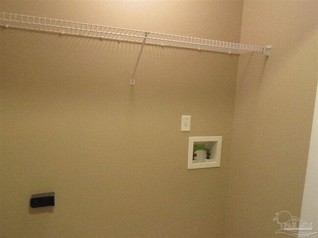 Building Photo - 301 Loveland Cir