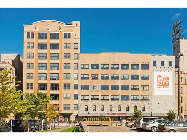 Building Photo - 1111 W River Pkwy