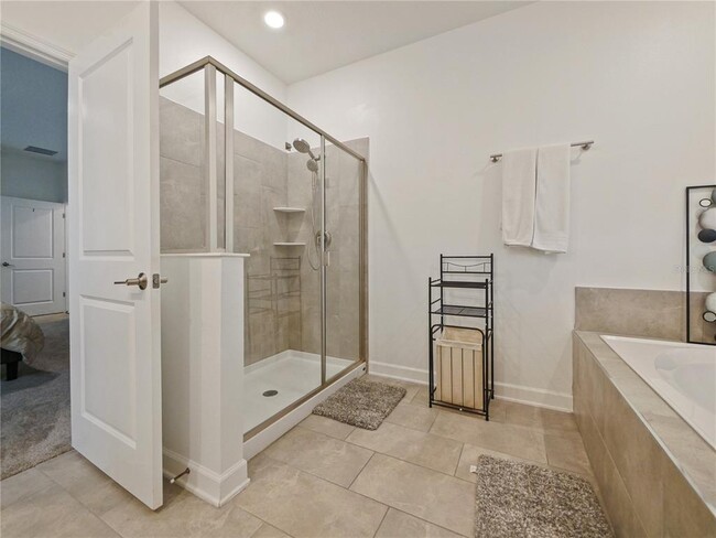 Building Photo - 9084 Sommerset Hills Dr