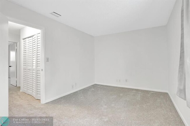 Building Photo - 3395 Carambola Cir