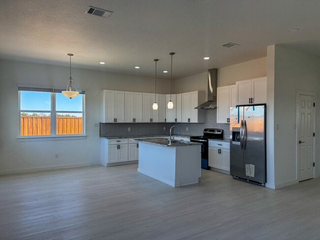 Building Photo - 160 Zion Rd