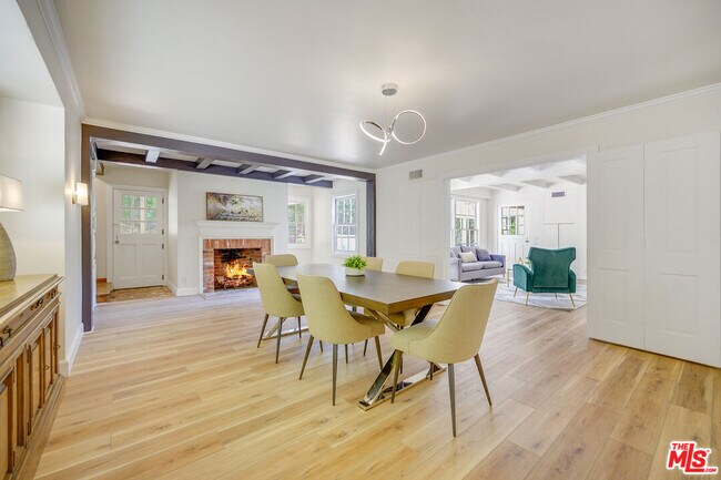 Building Photo - 926 N Alpine Dr