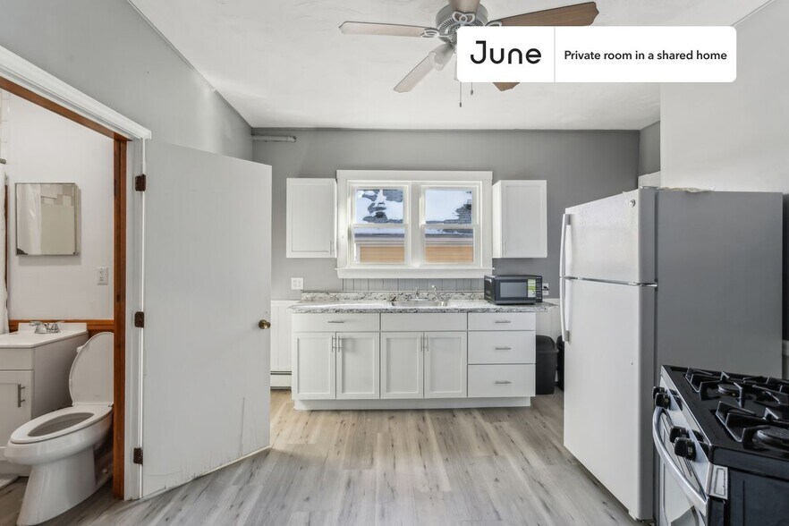 Building Photo - Room in Shared 4 bed/1.5 bath home