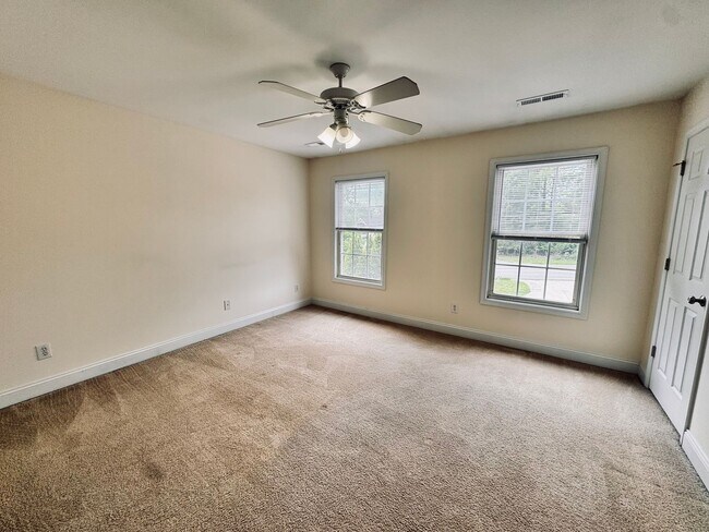 Building Photo - 812 Wiggington Rd