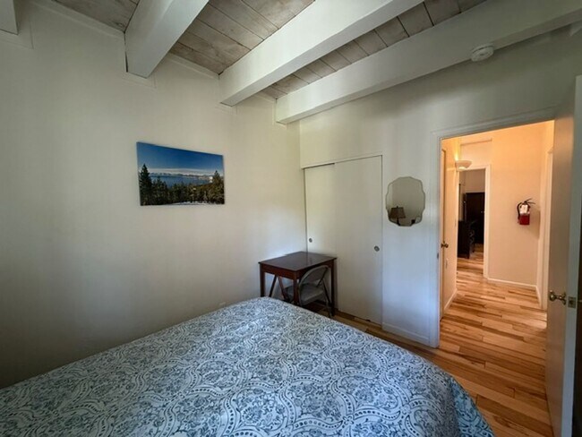 Building Photo - High Sierra condo