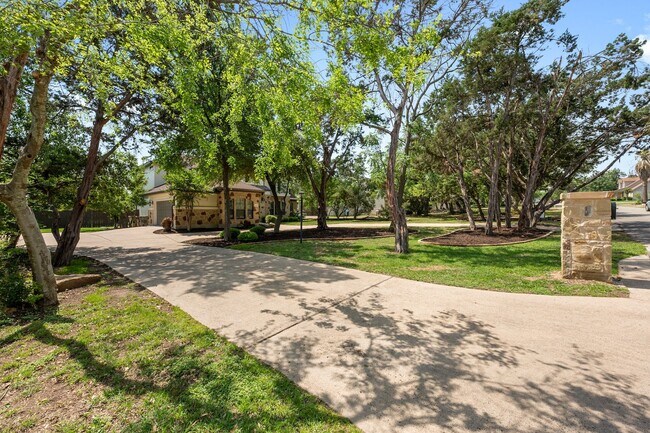 Building Photo - 206 Lido St