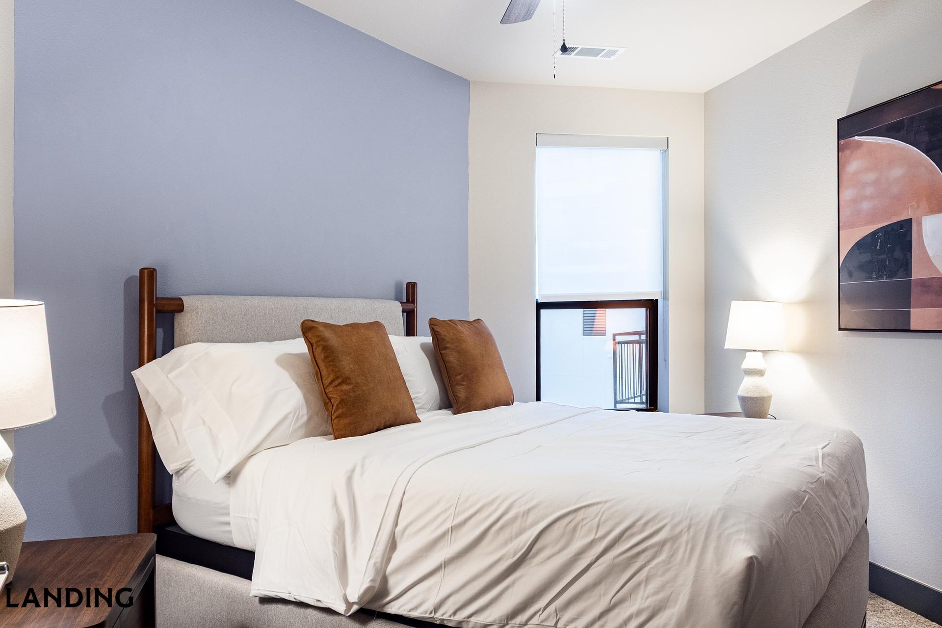 Building Photo - 415 E 2nd St S