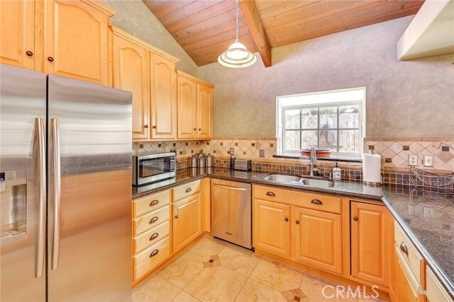 Building Photo - 231 Avenida Princesa