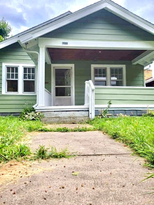 Primary Photo - 2309 Nichol Ave