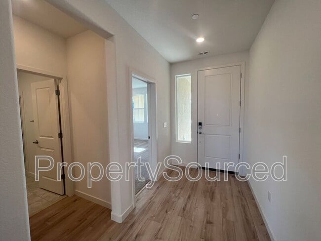 Building Photo - 1029 Pipit St