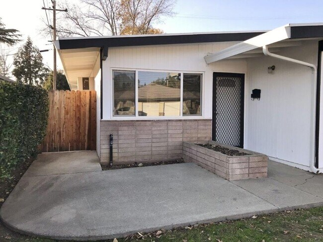 Building Photo - 3 Bedroom 1 Bath w/ 1 Car Garage and Yard - North Vacaville *STAR RENTALS