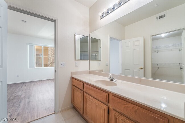 Building Photo - 7123 S Durango Dr