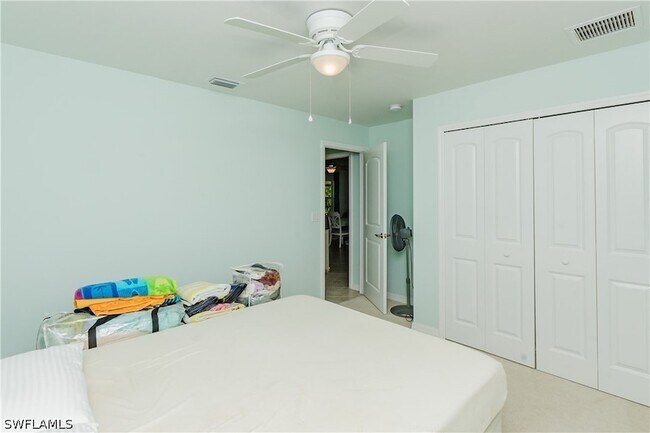 Building Photo - 11693 Oakland Dr