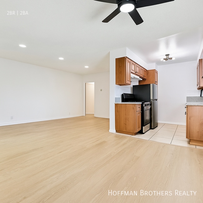 Building Photo - 6561 Fulton Ave