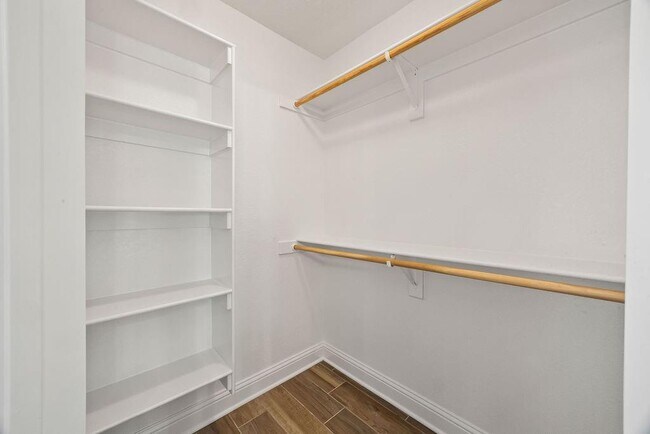 Building Photo - 2031 Dover Cove