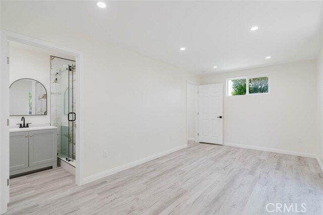 Building Photo - 8839 Sophia Ave