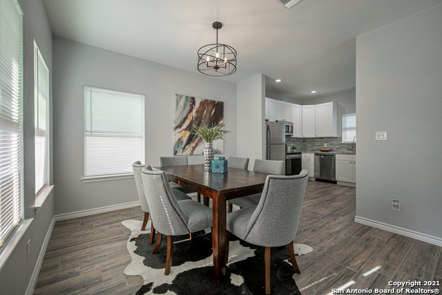 Building Photo - 310 Gabriel-
