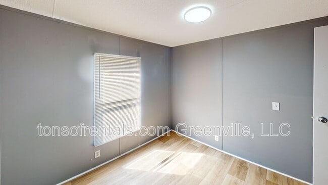 Building Photo - 801 Whitmire Rd