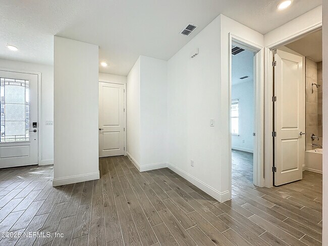 Building Photo - 133 Otsego Ln