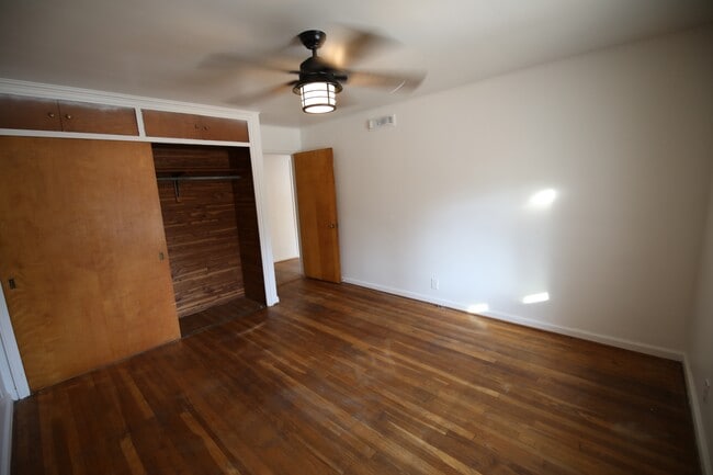 Building Photo - 3191 E Broad St