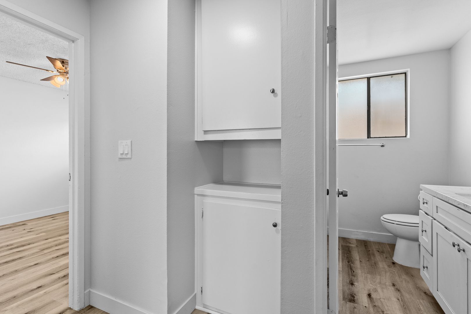 Building Photo - 1050 Gaviota Ave