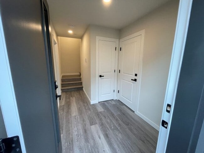 Building Photo - 4Bd/3.5Ba Snohomish Townhouse