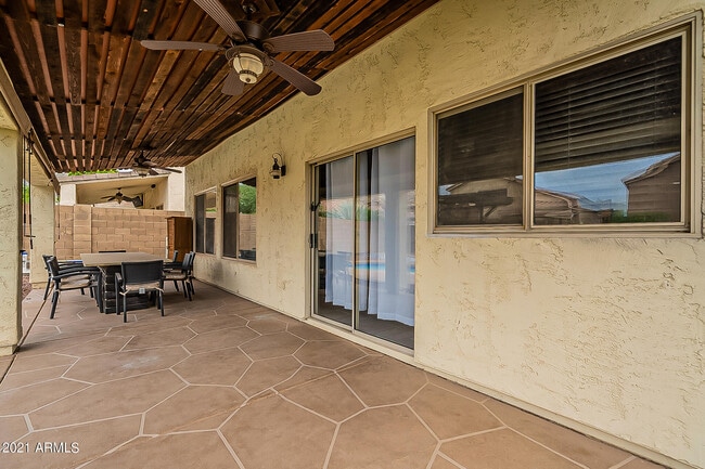 Building Photo - 16010 S 17th Dr