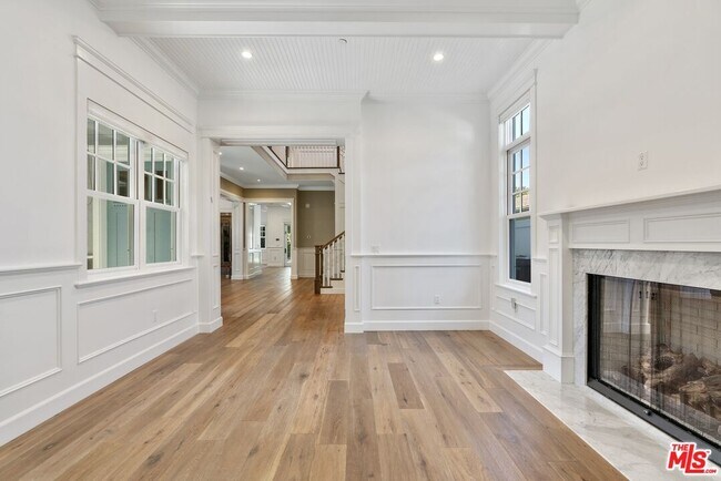 Building Photo - 4135 Dixie Canyon Ave