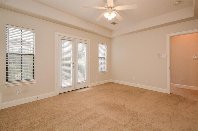 Building Photo - 2422 Dorrington St