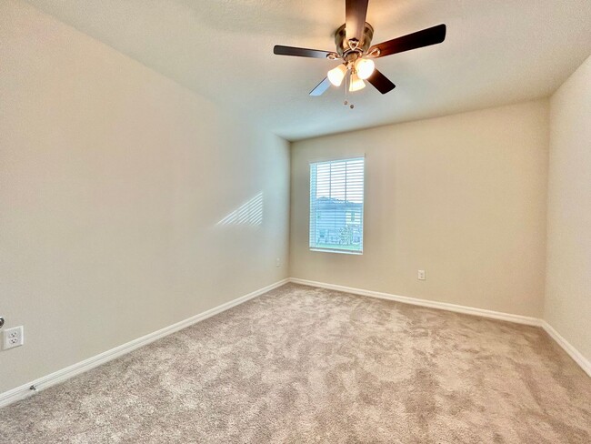 Building Photo - New Build 3Bed 2Bath Townhome in Kissimmee