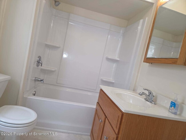 Building Photo - 138 Charles St