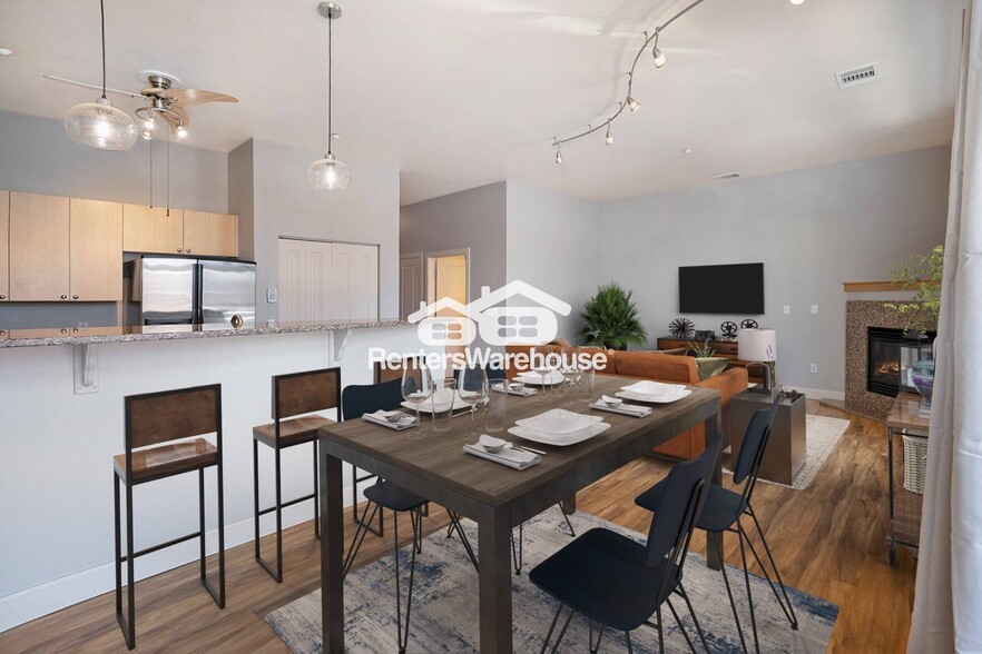 Building Photo - 5677 S Park Pl