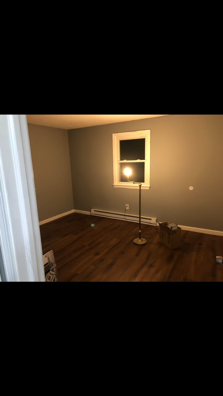 Building Photo - 6 Colonial Dr