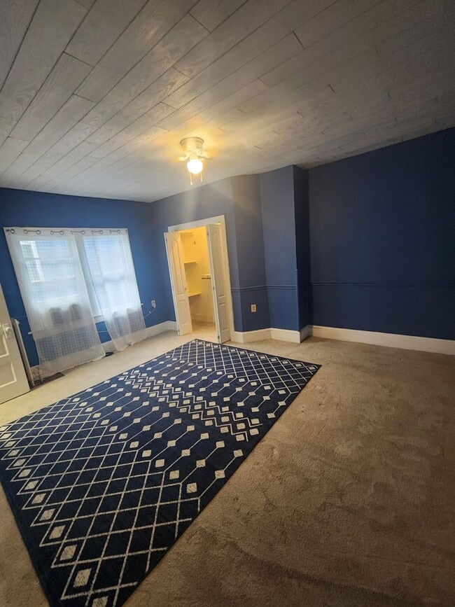 Building Photo - 1316-1318 North Street