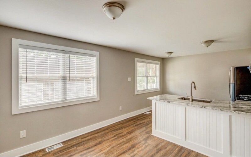 Building Photo - 412 S Charleston Ave