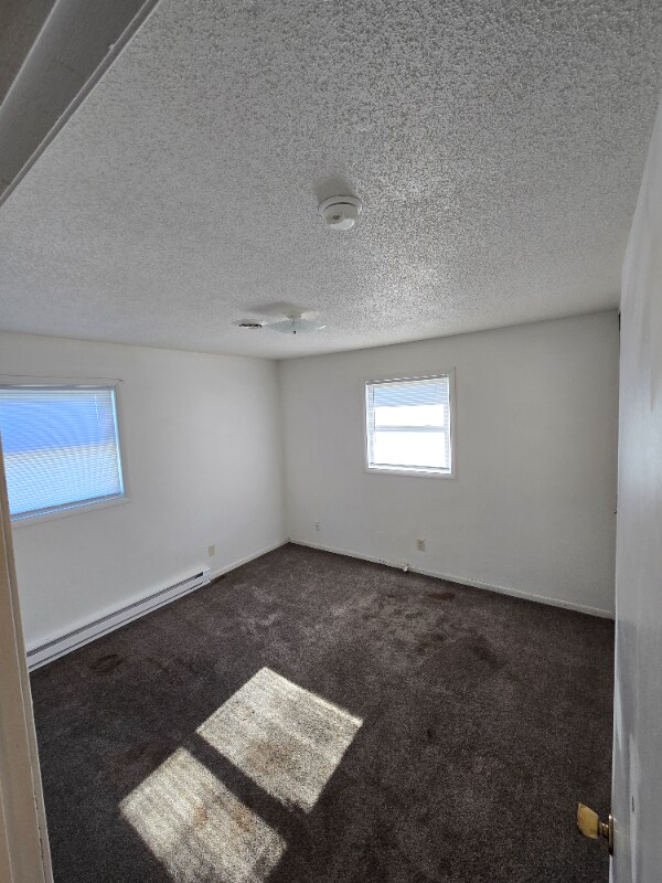 Building Photo - 518 6th Ave