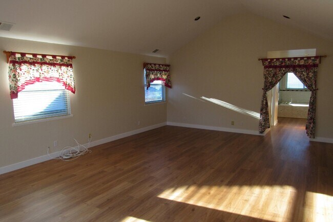Building Photo - Gorgeous Custom Pleasanton Home in Great Location