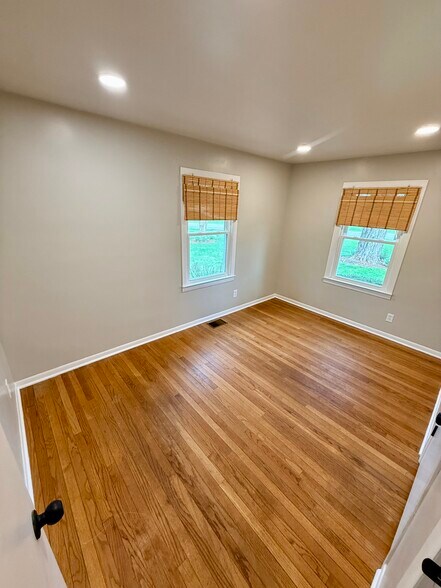 Building Photo - 6480 E County Road 700 N