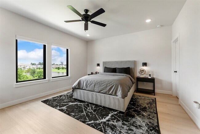 Building Photo - 2118 Bennet Ct