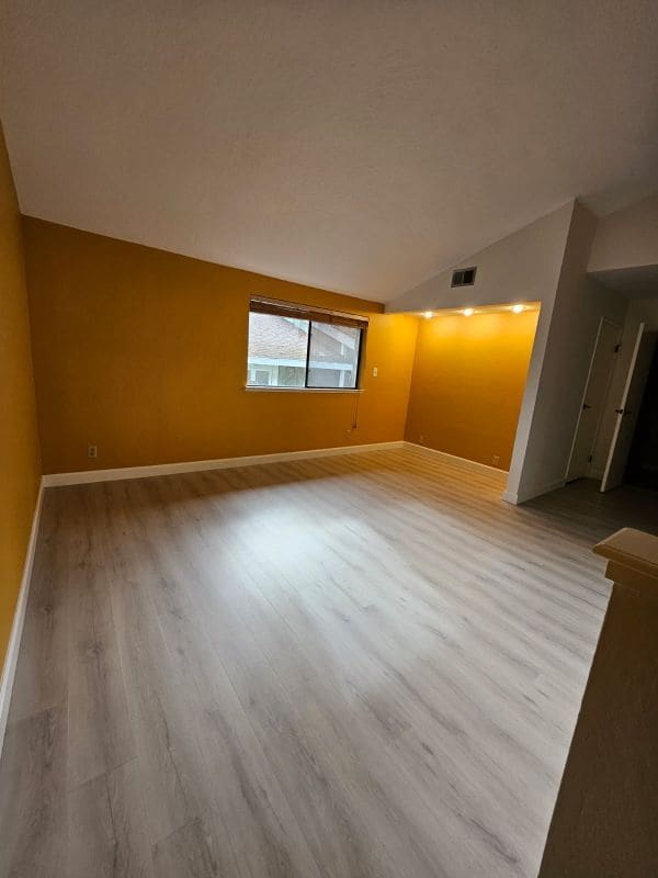 Building Photo - 8763 Mountain Blvd