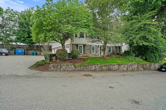 Building Photo - 24 Wall St